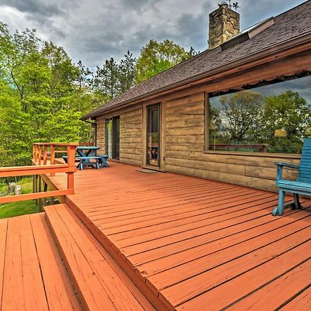 Bedford House On 1 Acre With Deck, Views! Exterior photo