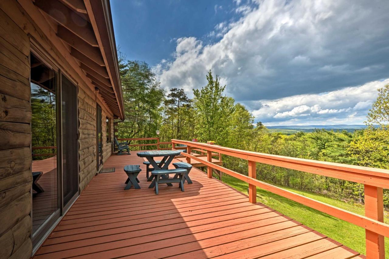 Bedford House On 1 Acre With Deck, Views! Exterior photo